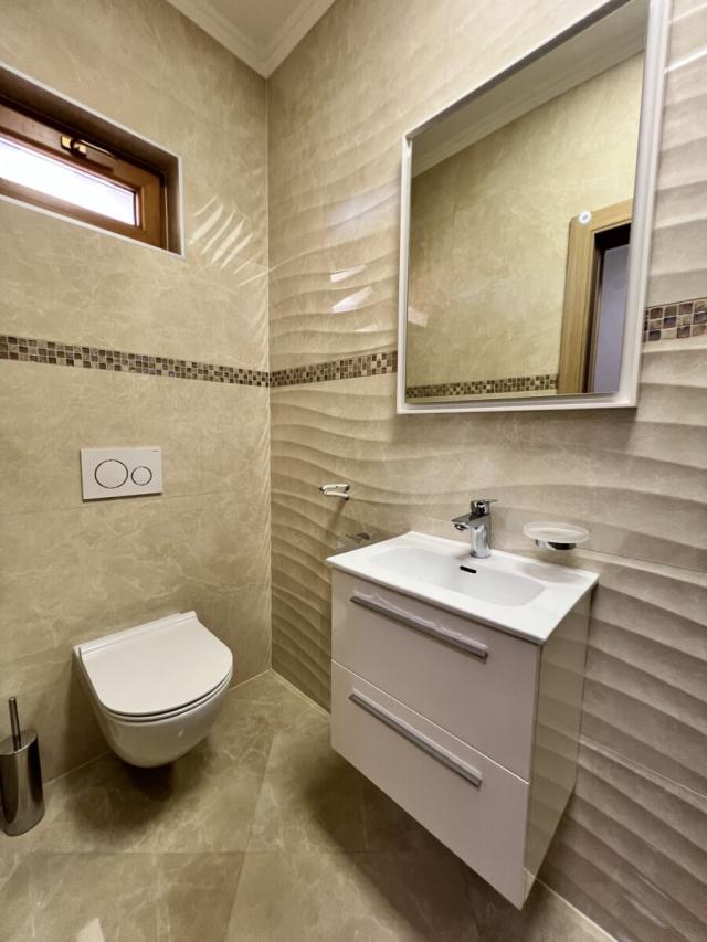 Kuća 200 m² na Prodaju – Rogami, Podgorica
