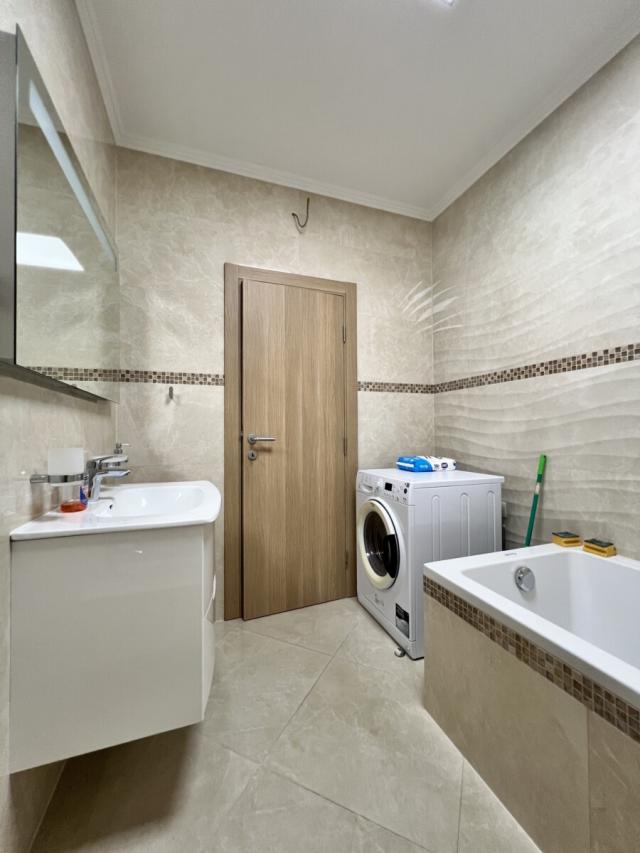 Kuća 200 m² na Prodaju – Rogami, Podgorica