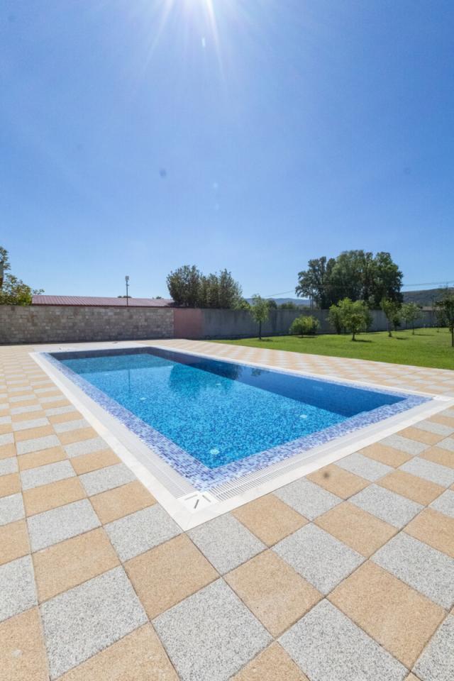 Kuća 180 m² na Izdavanje – Curilac, Podgorica