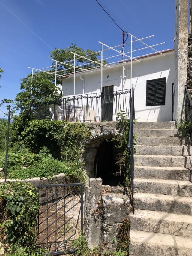 Kuća 110 m² na Prodaju – Seoca, Bar