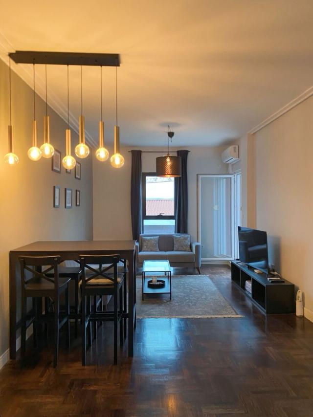 Jednosoban stan, 55m2, Tivat, IZDAVANJE