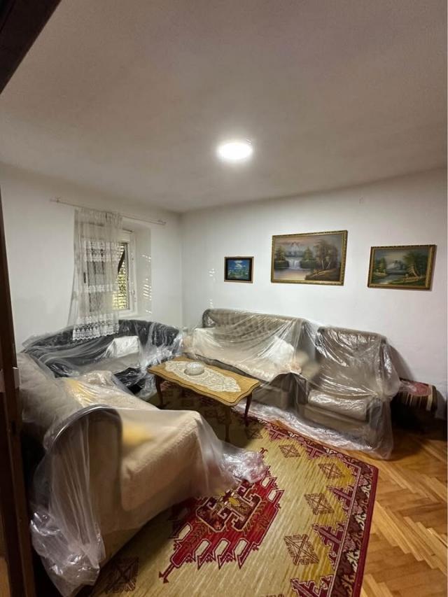 Prodaje se kuća od 75 m² sa velikim imanjem od 2.834 m² - Pričelje