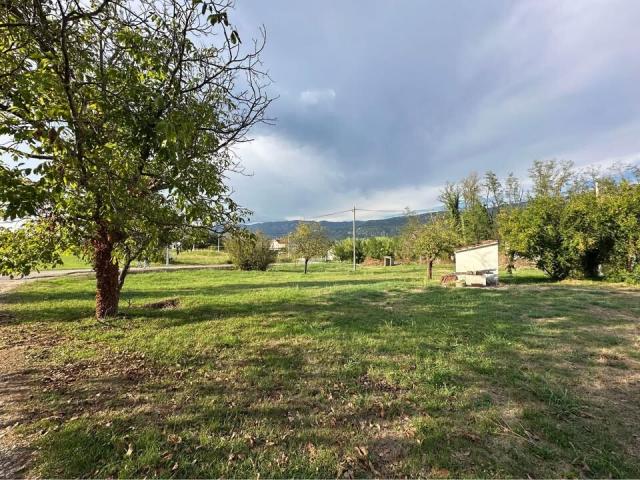 Prodaje se kuća od 75 m² sa velikim imanjem od 2.834 m² - Pričelje