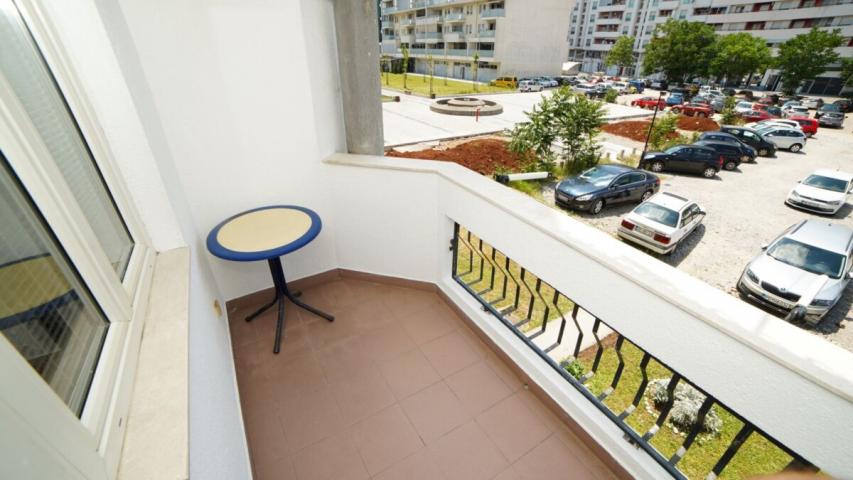 Jednosoban stan, 44m2, Preko Morace, IZDAVANJE