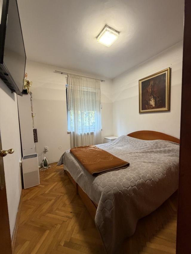 Trosoban stan, 90 m2, Preko Morace, PRODAJA