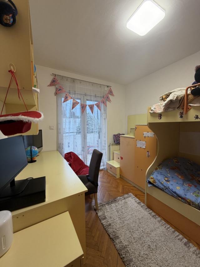 Trosoban stan, 90 m2, Preko Morace, PRODAJA