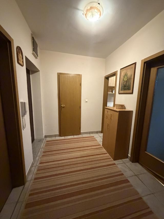 Trosoban stan, 90 m2, Zagoric, PRODAJA