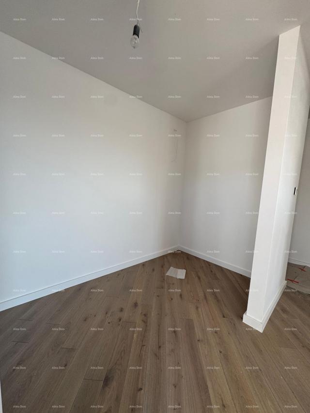 Stan ROVINJ - DVOETAŽNI APARTMAN S PREKRASNIM POGLEDOM NA MORE (E)