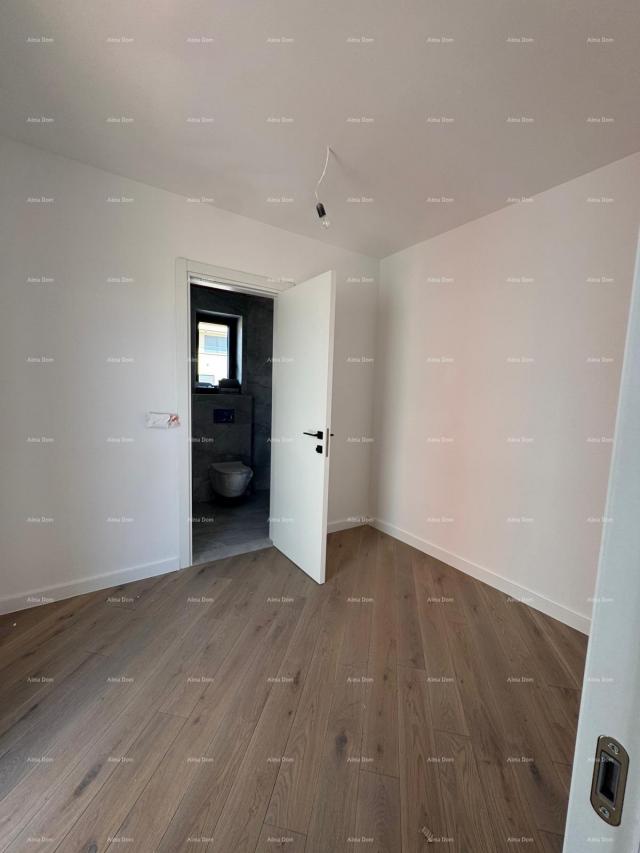 Stan ROVINJ - DVOETAŽNI APARTMAN S PREKRASNIM POGLEDOM NA MORE (E)