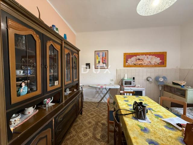 ISTRA, POREČ - Autentična istarska kuća s dvije stambene jedinice