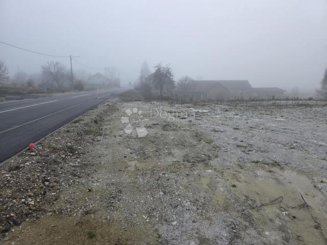 Građevinsko zemljište 2.279m² u Zlataru uz glavnu cestu
