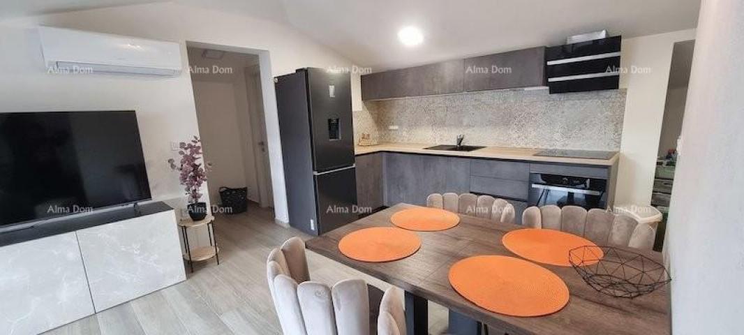 Stan Novi apartman u Ližnjanu. 