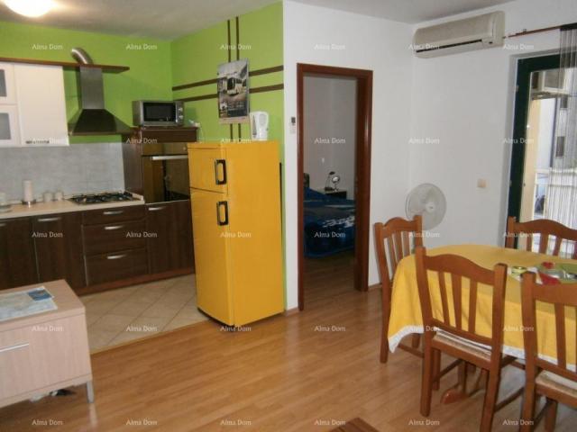 Stan Umag, Četverosobni stan u novogradnji, 200 m od mora