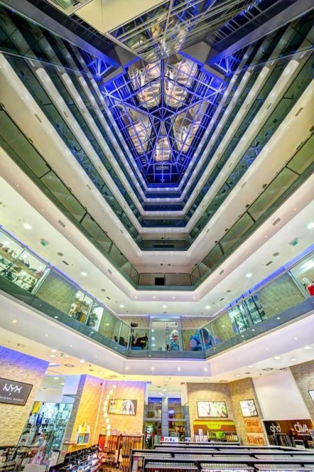 Prodaja poslovnog prostora 37m² u prestižnom kompleksu TQ Plaza – strogi centar Budve