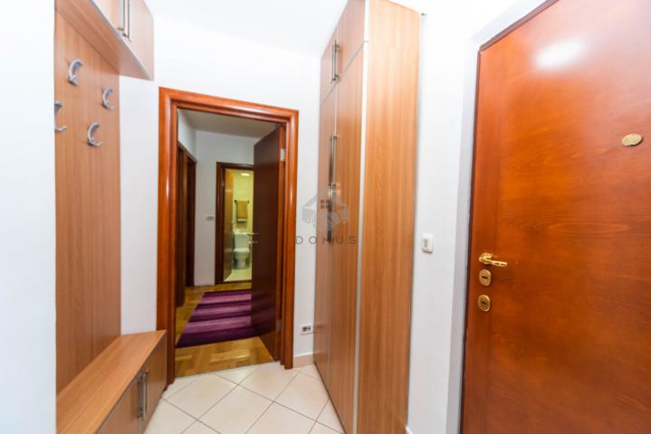 Dvosoban stan 70m2, Preko Morače - Podgorica