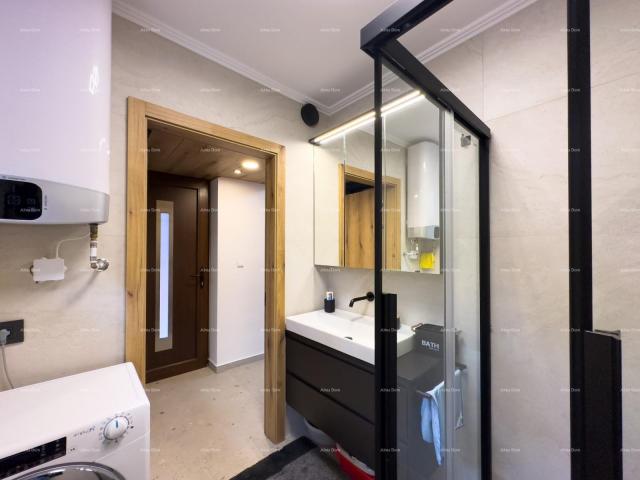 Wohnung Wir verkaufen eine komplett renovierte Wohnung in Duga Uvala!