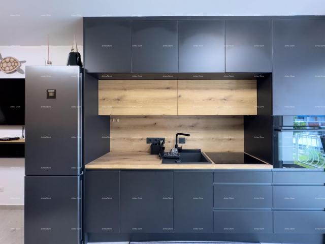 Wohnung Wir verkaufen eine komplett renovierte Wohnung in Duga Uvala!