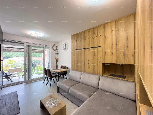Wohnung Wir verkaufen eine komplett renovierte Wohnung in Duga Uvala!
