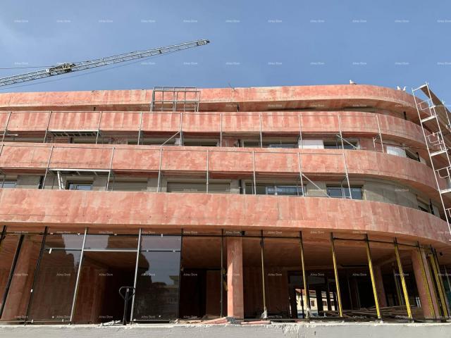 Stan Poreč, stambeno poslovni objekt u gradnji sa apartmanima i podzemnim garažama