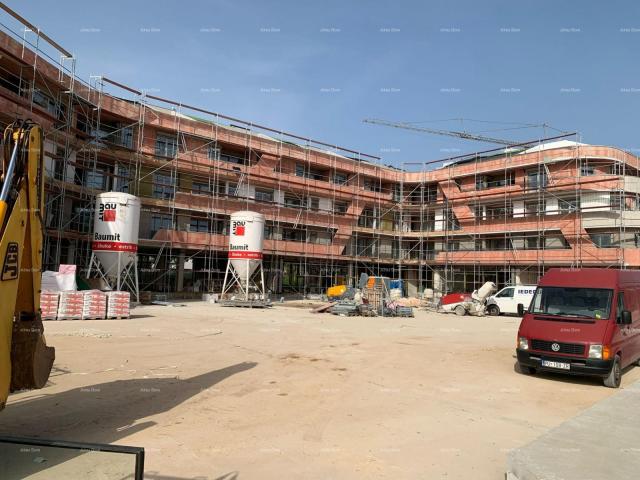 Stan Poreč, stambeno poslovni objekt u gradnji sa apartmanima i podzemnim garažama