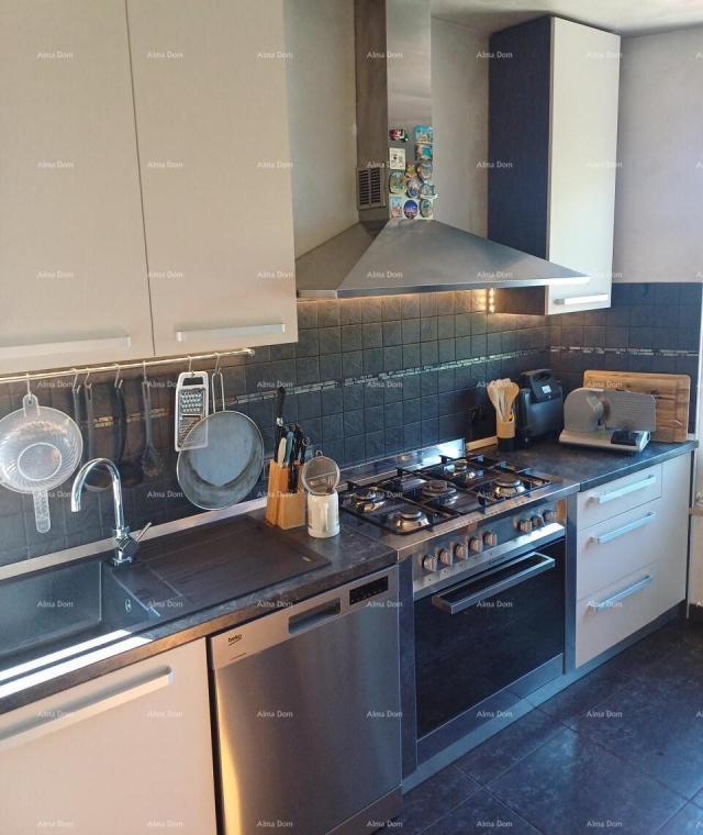 Apartment An apartment of 89 m2 is for sale, Buje
