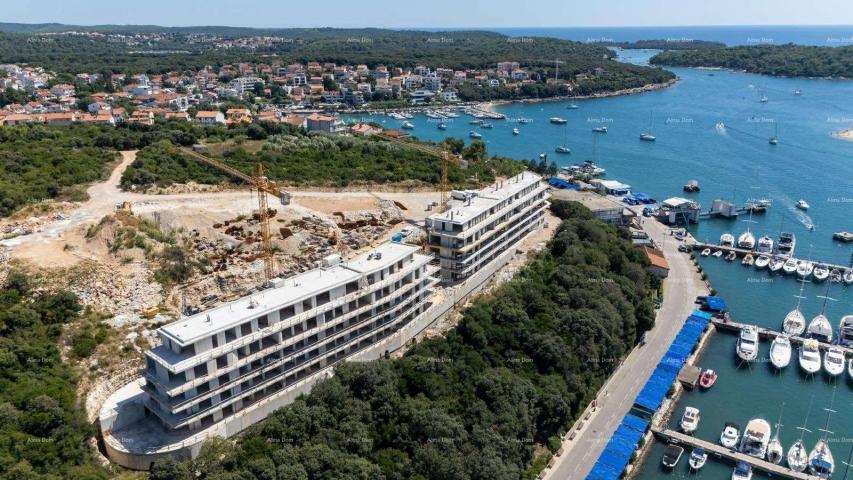 Stan Prodaja modernih stanova u eksluzivnoj zgradi sa pogledom na marinu, Pula!