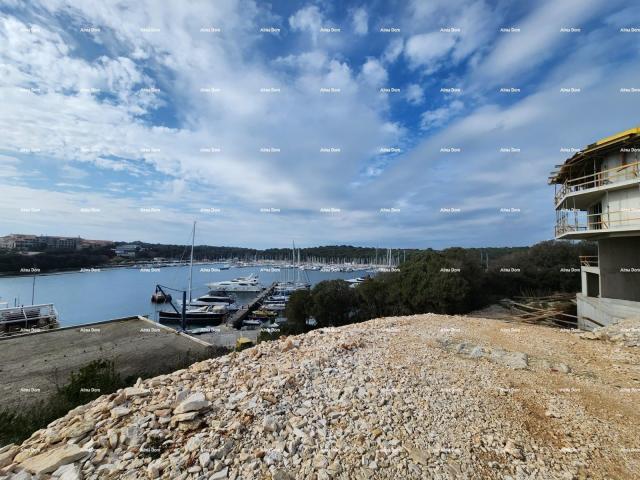 Stan Prodaja modernih stanova u eksluzivnoj zgradi sa pogledom na marinu, Pula!