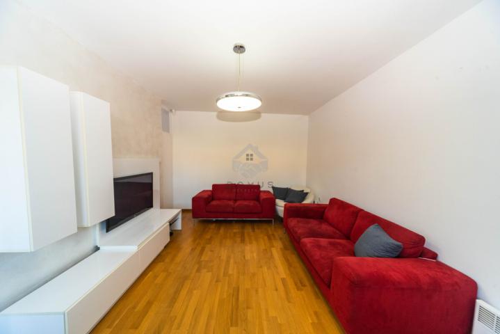 Dvosoban namješten stan 80m2, Blok IX - Podgorica