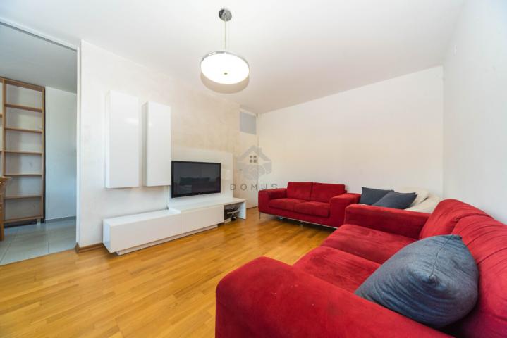 Dvosoban namješten stan 80m2, Blok IX - Podgorica