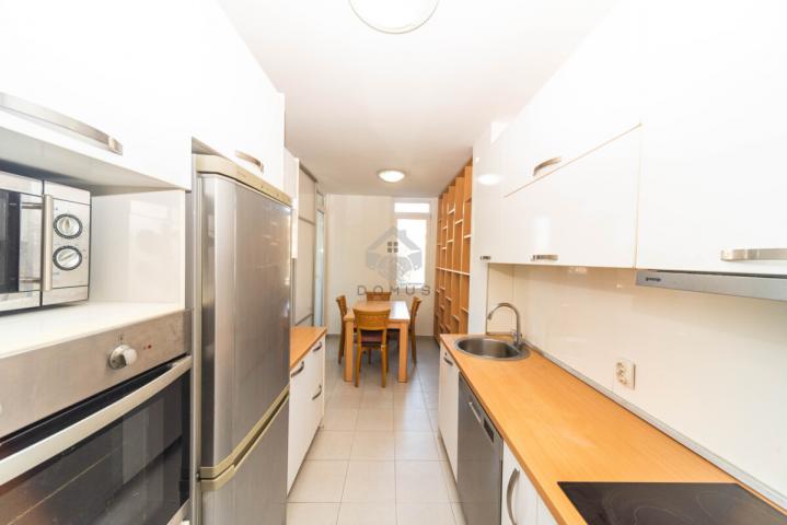 Dvosoban namješten stan 80m2, Blok IX - Podgorica