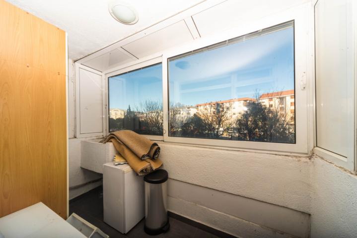 Dvosoban namješten stan 80m2, Blok IX - Podgorica