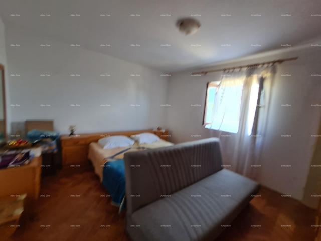 Kuća Prodaja kuće s dvije stambene jedinice, pomoćnim objektom i garažom, Ližnjan!