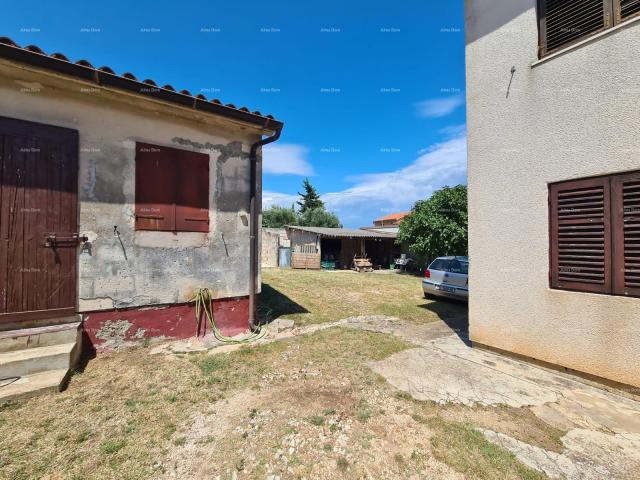 Kuća Prodaja kuće s dvije stambene jedinice, pomoćnim objektom i garažom, Ližnjan!