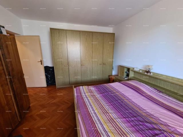 Kuća Prodaja kuće s dvije stambene jedinice, pomoćnim objektom i garažom, Ližnjan!