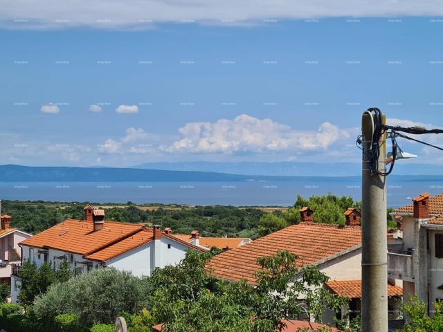 Kuća Prodaja kuće s dvije stambene jedinice, pomoćnim objektom i garažom, Ližnjan!