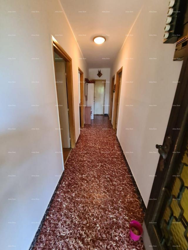 Kuća Prodaja kuće s dvije stambene jedinice, pomoćnim objektom i garažom, Ližnjan!