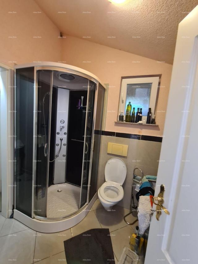 Kuća Na prodaju kuća s bazenom – Valtura