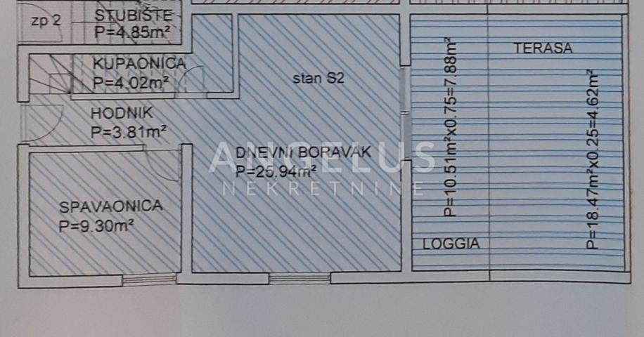 Šolta, Maslinica - dvoetažni stan, terasa, pogled na more, PRODAJA