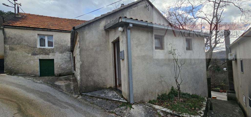 Imotski Berinovac dvije kuće 134 m2 + dvorište
