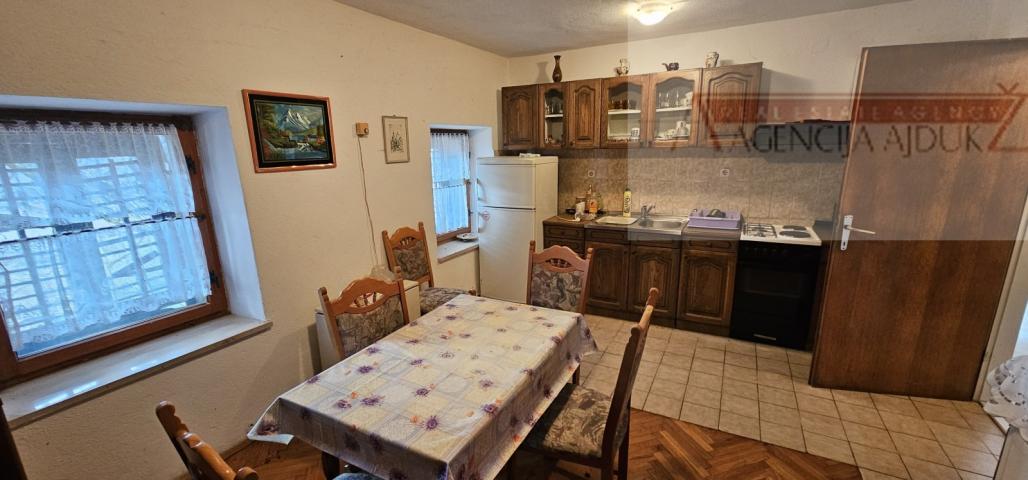 Imotski Berinovac dvije kuće 134 m2 + dvorište