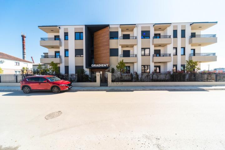 Dvosoban stan 65m2 + parking, Zabjelo - Podgorica
