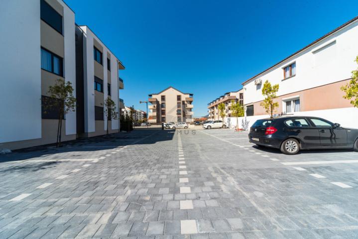 Dvosoban stan 65m2 + parking, Zabjelo - Podgorica