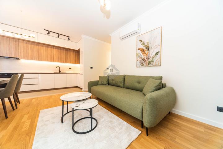 Dvosoban stan 65m2 + parking, Zabjelo - Podgorica