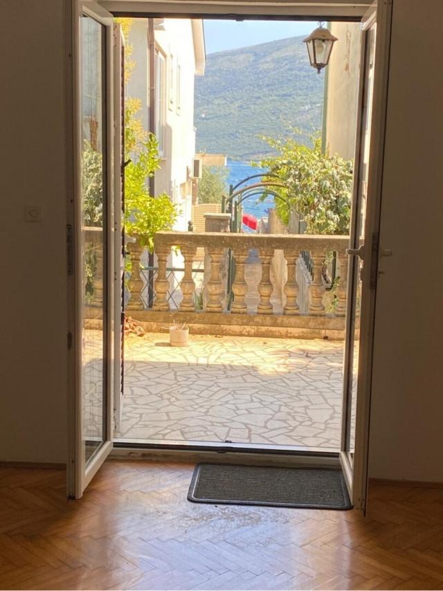 Prodaja, Kuća, 96m2 , Herceg Novi