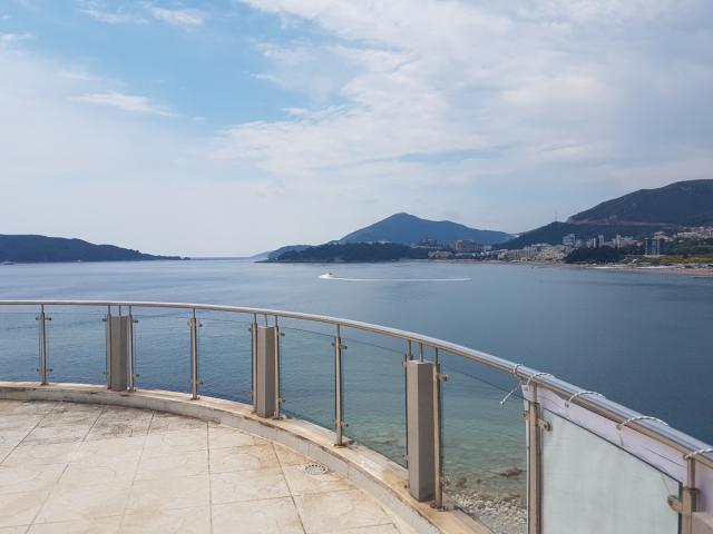 Stan uz pjescanu plazu 