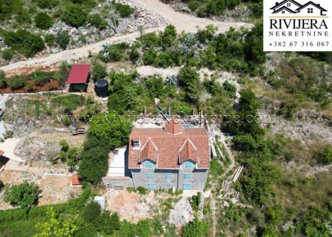 Na prodaju rekonstruisana kamena kuca Zagora Kotor