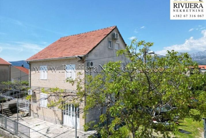 Na prodaju kuca u centru Tivta, Ucuri