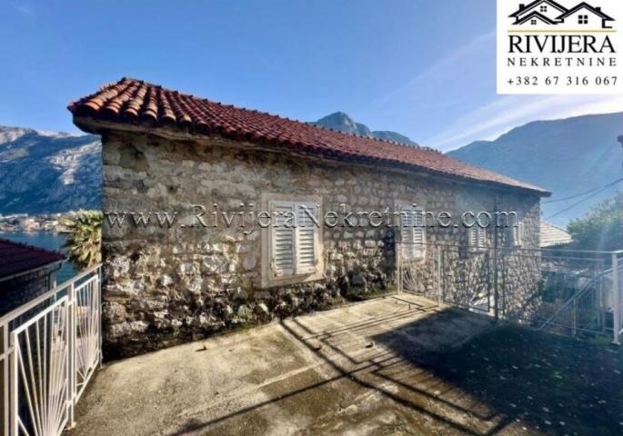 Na prodaju kamena kuca Muo Kotor