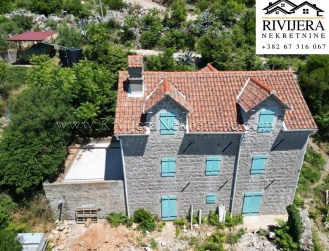Na prodaju rekonstruisana kamena kuca Zagora Kotor