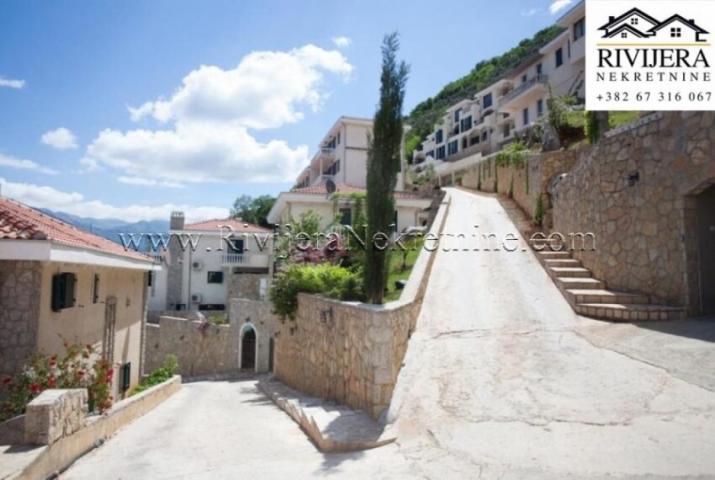 Na prodaju dvosoban namjesten stan Kostanjica Kotor